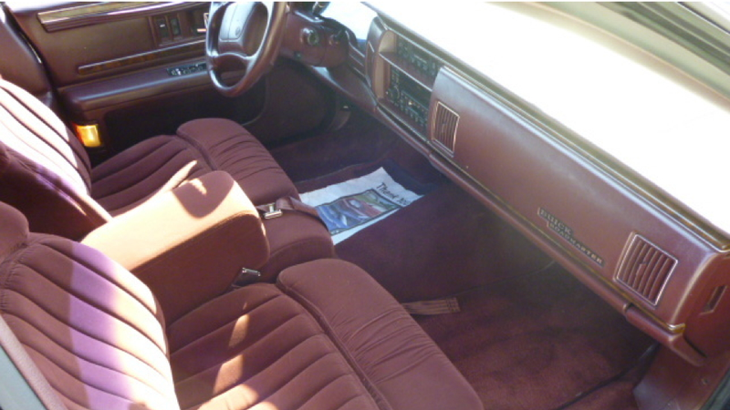 Illustration for article titled Used Car Face Off: One-Owner Finds For Fans Of Full-Size Wagons